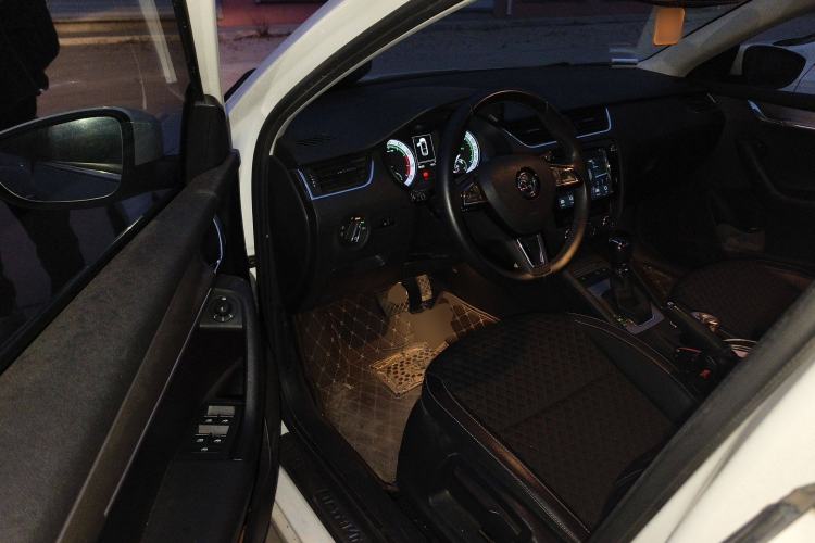 Used Skoda Octavia 2018 TSI230 DSG Luxury Edition