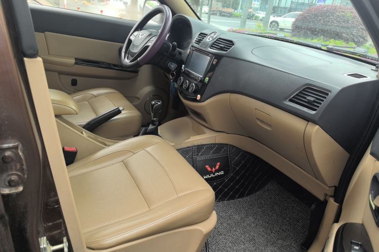 Used Wuling Hongguang 2014 1.5L S Comfort Model Right Front Seat