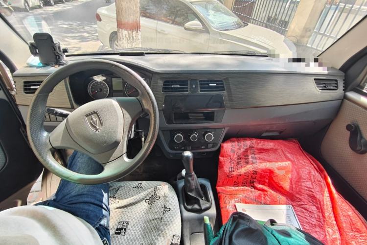 Used Jinbei Hiace X30 2020 1.5L Van Super-Enjoyment Model China VI Standard SWC15M Center Console