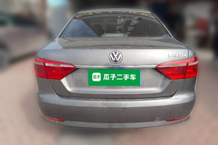 Used Volkswagen Lavida 2013 Classic 1.6L Manual Fashion Edition
