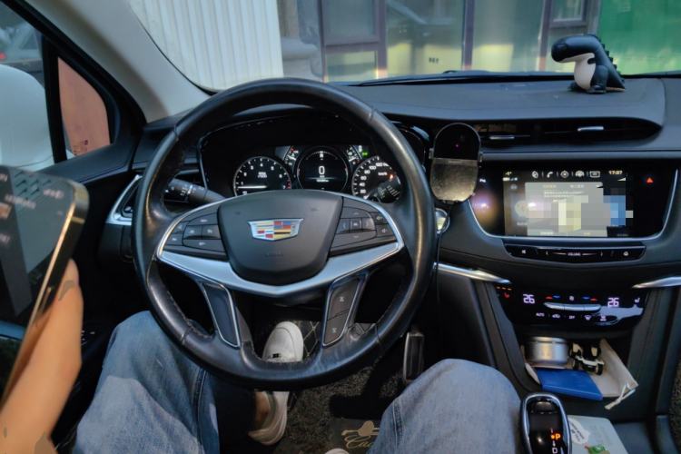 Used Cadillac XT5 2017 Anniversary Edition 28T Four-Wheel Drive Luxury Model