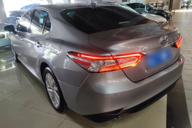 Used Toyota Camry 2021 2.0G Luxury Edition
