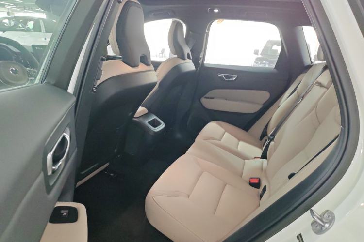 Used Volvo XC60 2026 B5 4x4 Smart Luxury Edition
