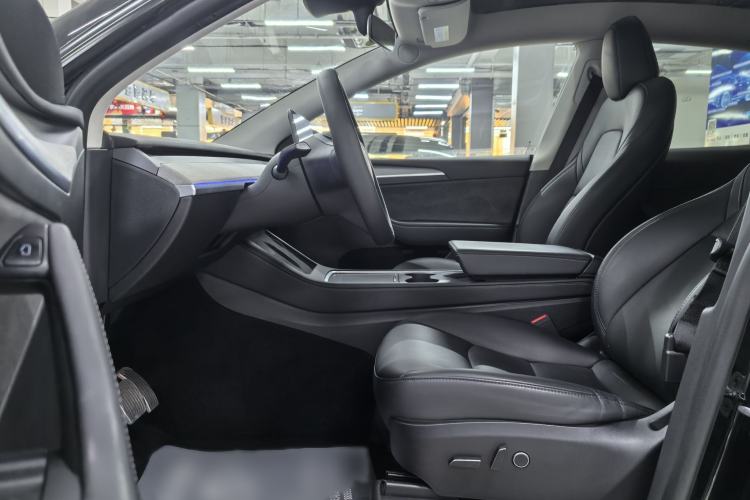 Used Tesla Model Y 2023 Rear-Wheel-Drive Version