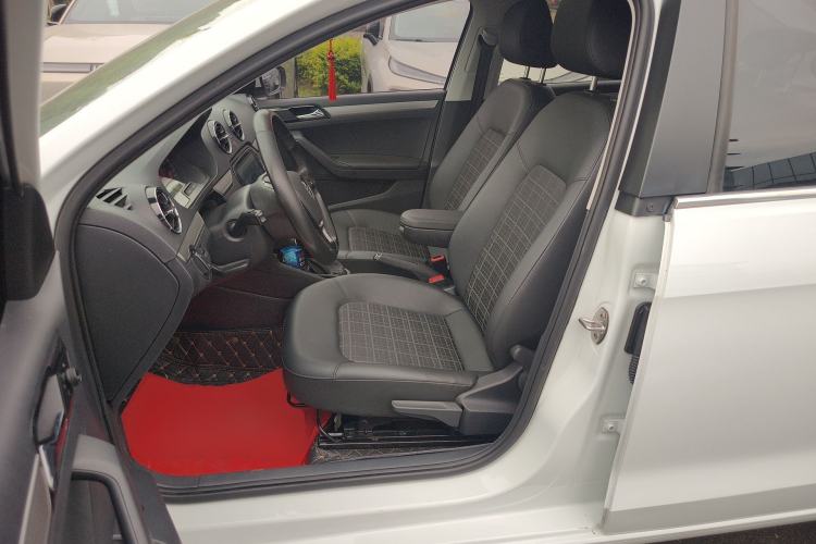 Used Volkswagen Jetta 2019 Dream Edition 1.5L Automatic Comfort Version Left Front Seat