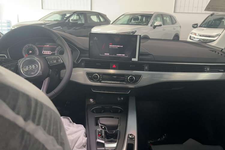 Used Audi A4L 2024 40 TFSI Fashion Dynamic Model