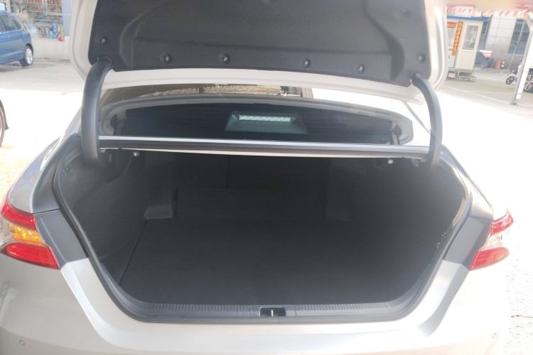 Used Toyota Camry 2021 2.0G Luxury Edition