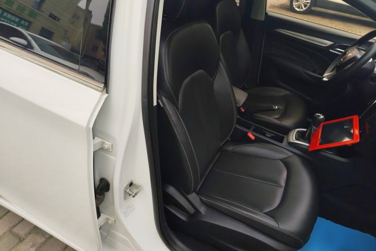 Used Roewe i6 2020 PLUS 1.6L Manual 4G Connect Glory Flagship Edition
