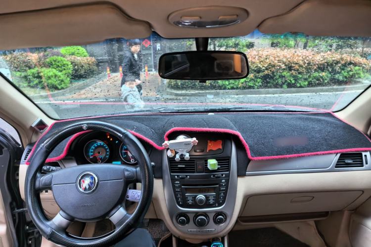 Used Buick Excelle 2011 1.6LX-AT Center Console