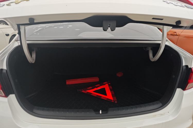 Used Kia K2 2017 Sedan 1.4L Manual Transmission 15th Anniversary Special Edition GLS