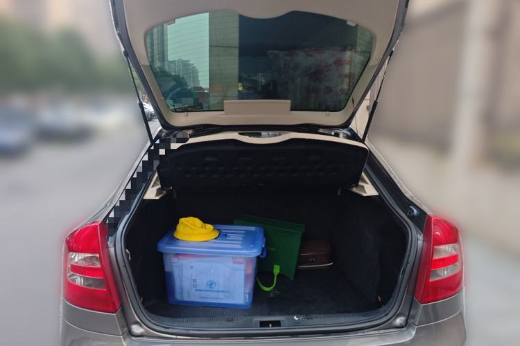 Used Skoda Octavia 2015 Classic Model 1.6L Automatic Yijie Version
