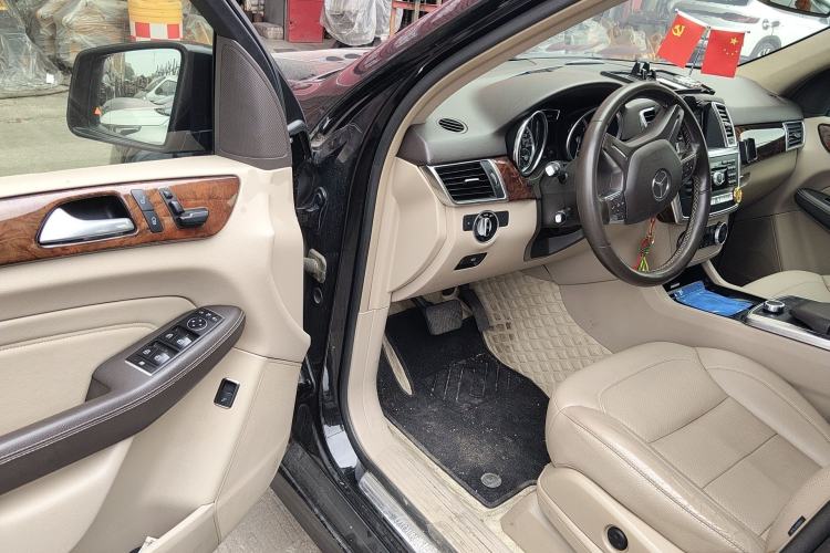 Used Mercedes-Benz M-Class 2015 ML 400 4MATIC Dynamic Model Driver Seat