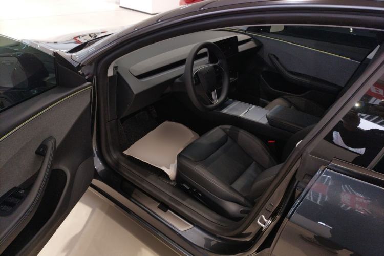 Used Tesla Model 3 2025 Rear-Wheel-Drive Version