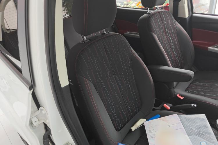 Used CHANGAN Benni 2015 1.4L IMT Luxury Model China IV Right Front Seat