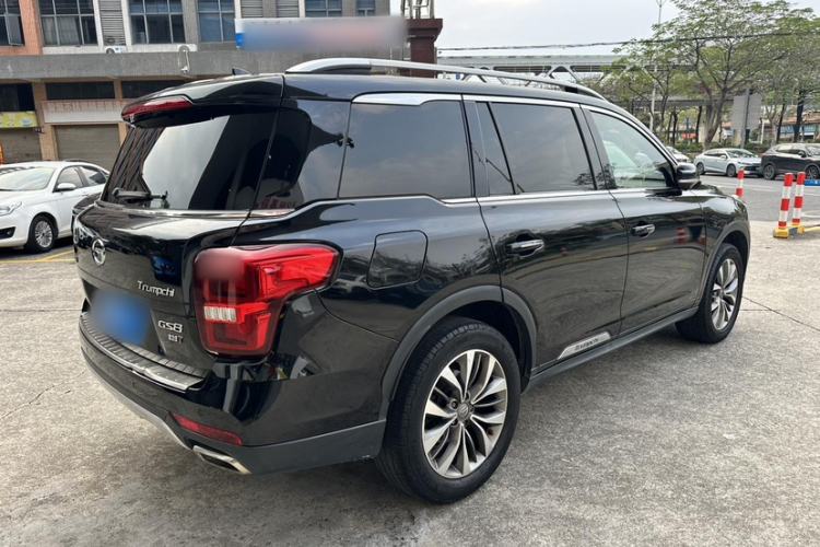 Used GAC Trumpchi GS8 2017 320T Two-Wheel Drive Luxury Smart Connectivity Version (7 Seats) Exterior 5