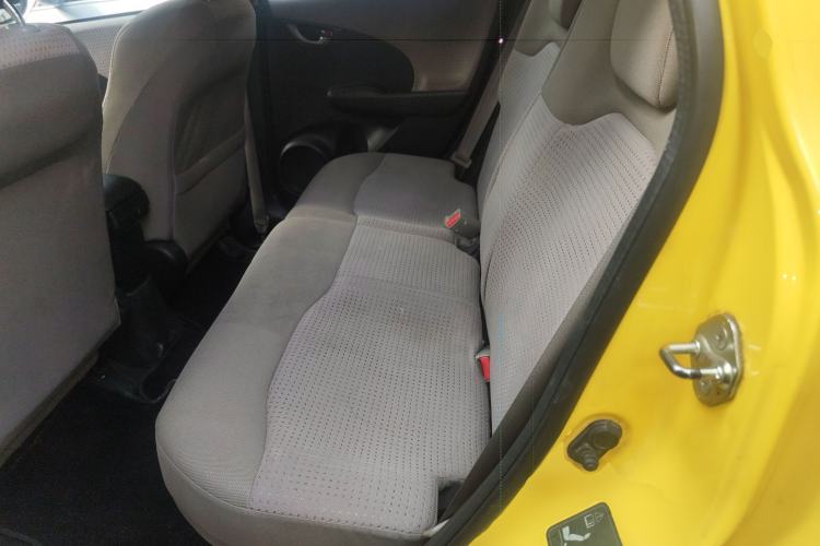 Used Honda Fit 2011 1.3L automatic comfort version
