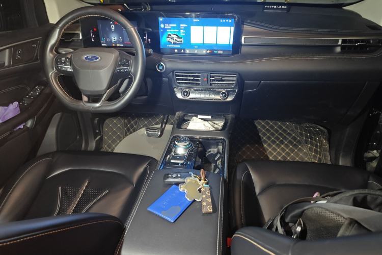 Used Ford Edge 2021 PLUS EcoBoost 245 Two-Wheel-Drive Titanium 7-Seater
