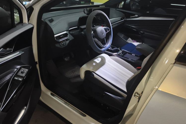 Used Volkswagen ID.4 CROZZ 2022 Long-Range PURE+ Edition