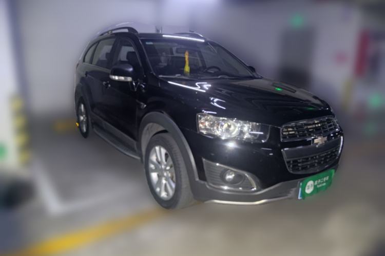 Used Chevrolet Captiva 2015 2.4L 4x4 Flagship Edition 7-Seater
