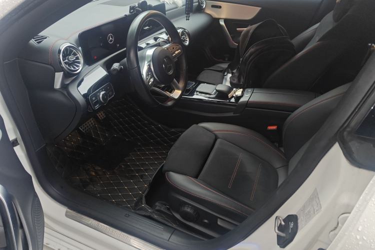 Used Mercedes-Benz CLA 2022 Refreshed CLA 200 4MATIC
