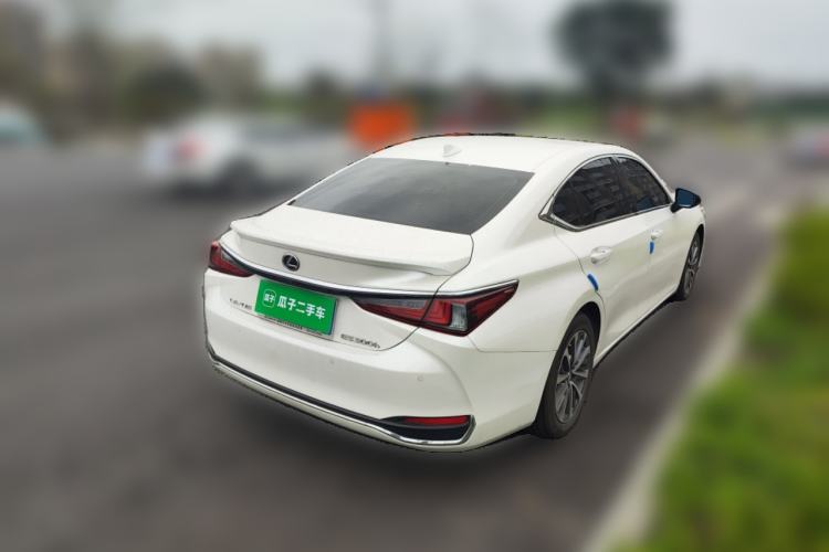 Used Lexus ES 2022 300h Excellence Edition