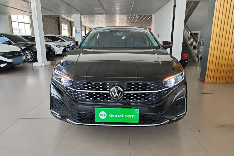 Used Volkswagen Passat 2024 380TSI Starry Dragon Edition
