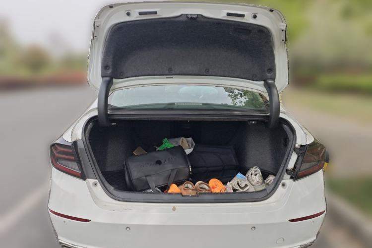 Used Honda Accord 2018 260TURBO Luxury Edition China VI Trunk