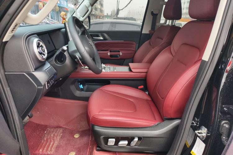 Used Tank 300 New Energy 2025 Hi4-T