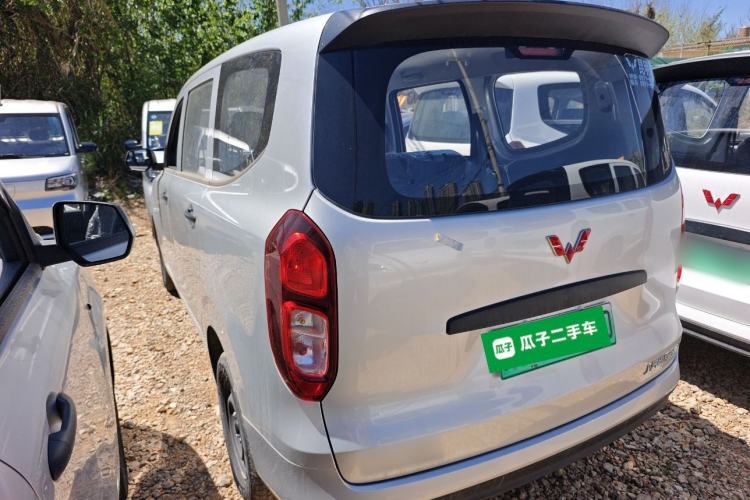 Used Wuling Hongguang New Energy 2025 Extended-Range Hybrid 50 km Utility Version
