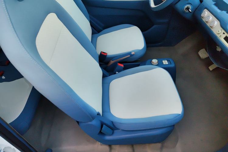 Used Dongfeng Fengon MINIEV 2022 Candy Edition Half-Sugar Right Front Seat