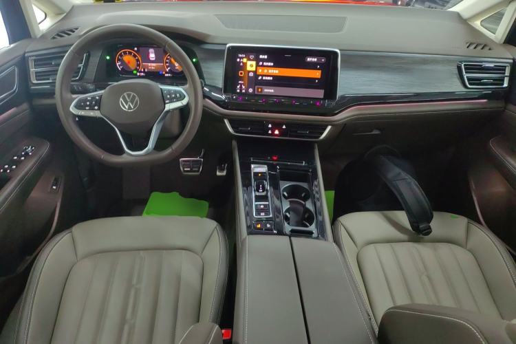Used Volkswagen Viloran 2024 380TSI Luxury Edition