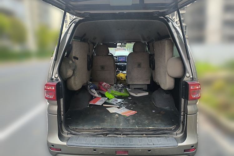 Used FORTHING Lingzhi 2020 M5L 1.6L Base Model 7 Seats Trunk