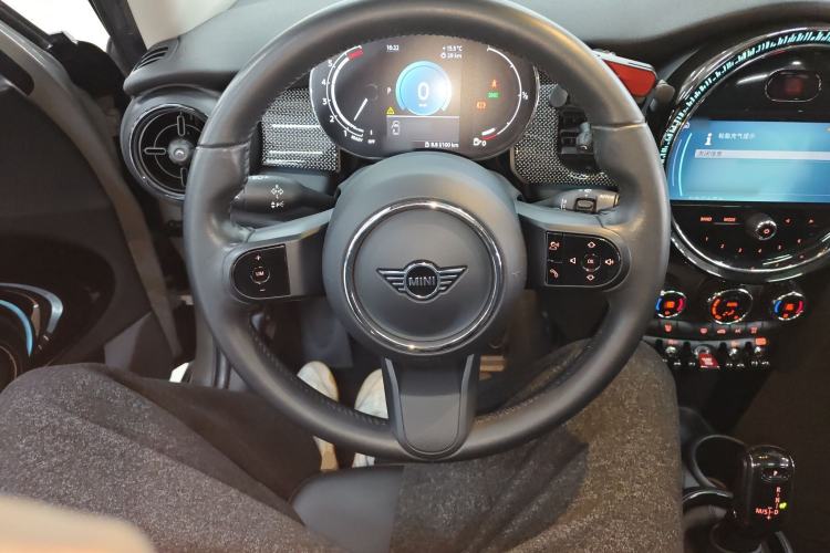 Used MINI MINI 2022 1.5T COOPER Classic Edition Five-Door Version