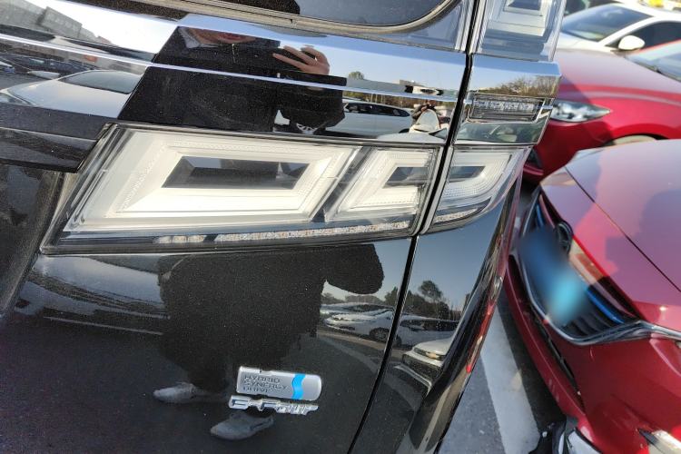 Used Toyota Vellfire 2020 Dual-Engine 2.5L HV Luxury Edition