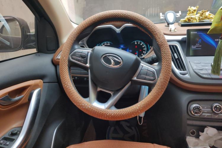 Used Soueast DX7 2016 1.5T Manual Triumph Edition