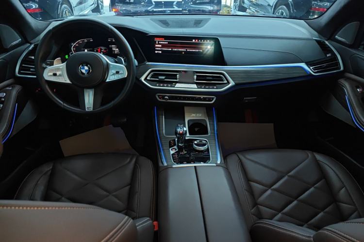 Used BMW X5 2022 Restyled xDrive 40Li M Sport Package
