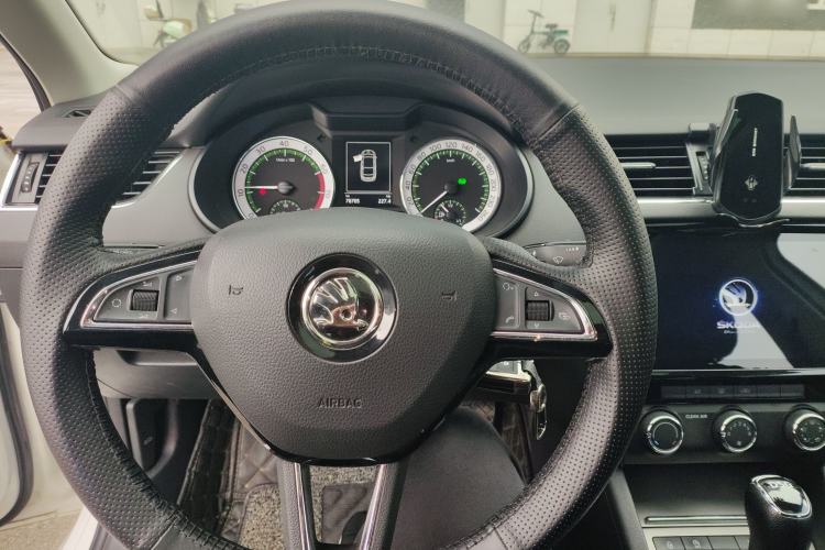 Used Skoda Octavia 2019 TSI230 DSG SmartDrive Luxury Edition China VI