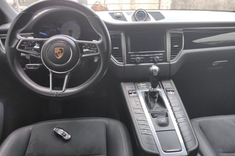 Used Porsche Macan 2016 Macan S 3.0T Center Console