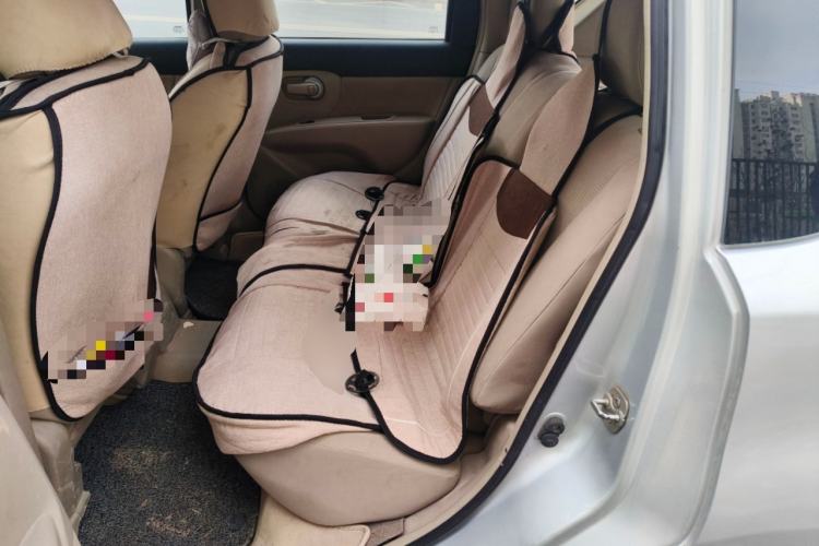 Used Nissan Livina 2013 1.6XE Manual Comfort Edition
