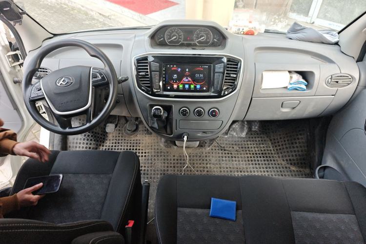 Used SAIC MAXUS Xintu V80 2021 2.0T Manual Classic Aoyuntong Short Wheelbase Mid-Roof 5/6-Seater