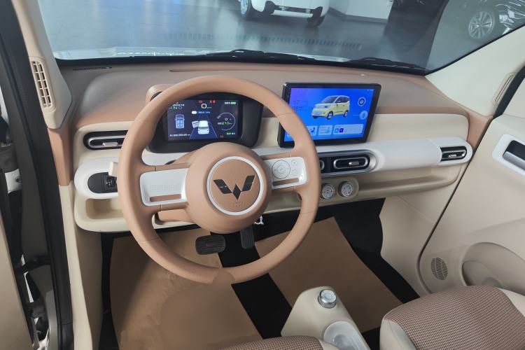 Used Wuling Hongguang MINIEV 2024 3rd Generation 215km Youth Edition Center Console