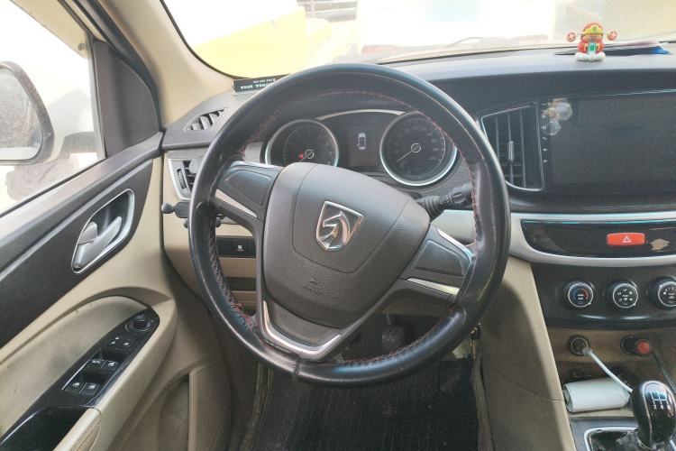 Used Baojun 730 2016 1.5L Manual Value Edition 7 Seats China V Emission Standard
