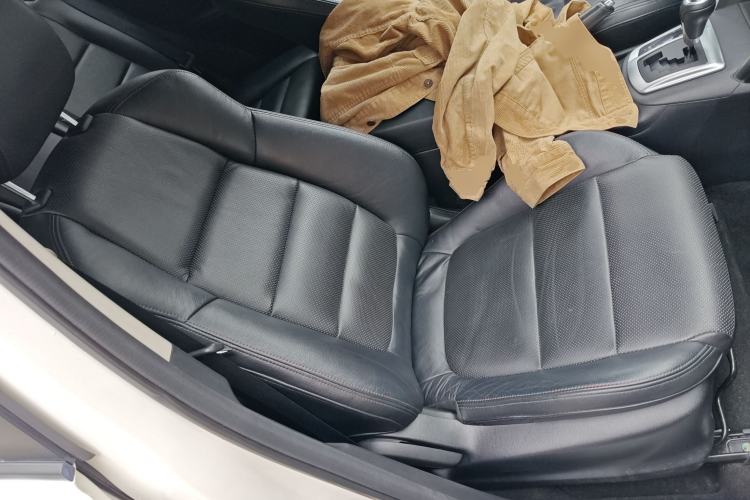 Used Mazda CX-5 2013 2.5L Automatic 4x4 Luxury Version Right Front Seat