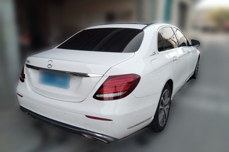 Used Mercedes-Benz E-Class 2018 Facelift E 300 L Luxury Edition
