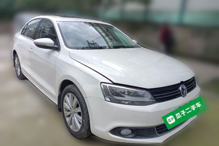 Used Volkswagen Sagitar 2014 1.4TSI Automatic Luxury Model Front Right 45 Deg