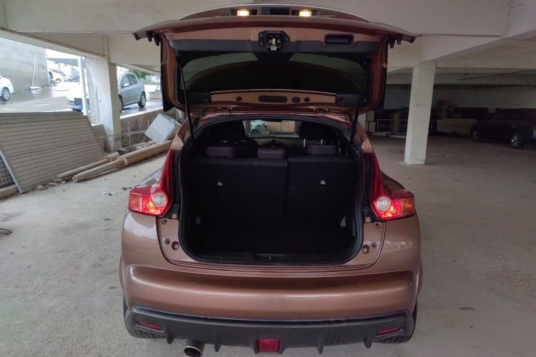 Used Infiniti ESQ 2014 1.6L Spontaneous Edition
