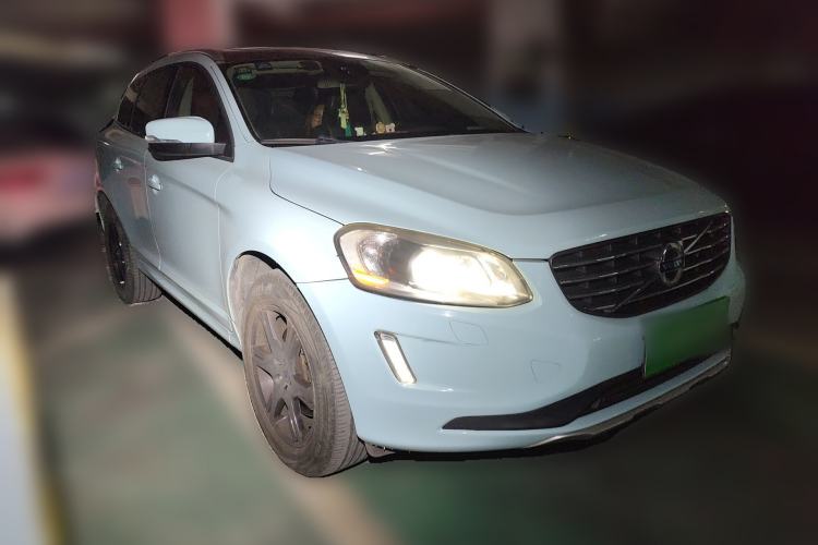 Used Volvo XC60 2013 T5 Zhiya Edition Front Right 45 Deg
