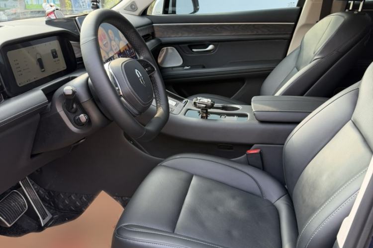 Used Hima AITO M5 2022 Extended-Range Four-Wheel Drive Performance Version
