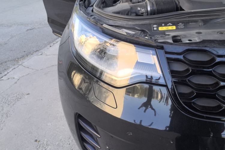 Used Land Rover Discovery 2021 360 PS R-Dynamic SE Right Front Headlight