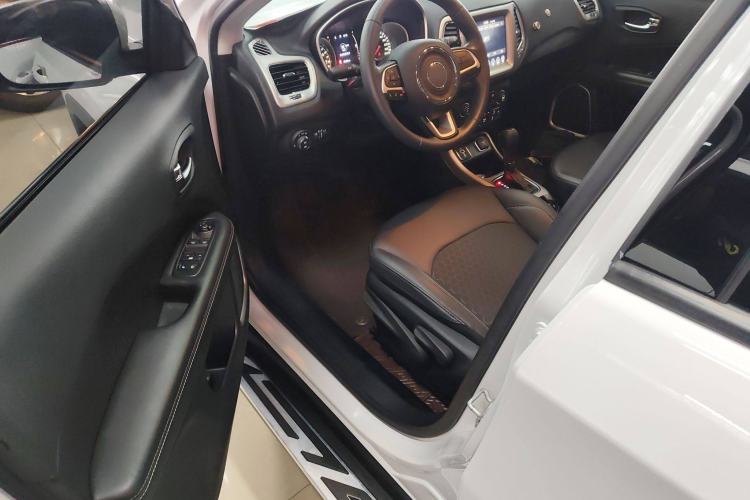 Used Jeep Compass 2020 220T Automatic Leading Edition